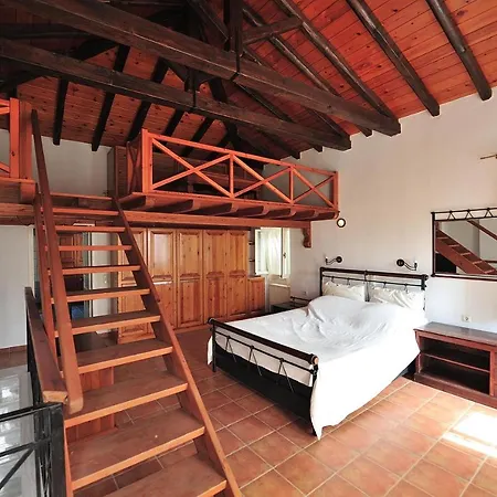 Orestis Mansion بيت للعطل